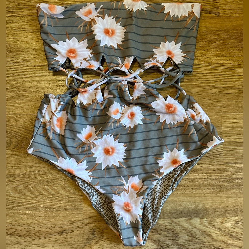 Acacia One piece